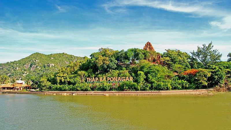 Tháp Bà Ponagar Nha Trang